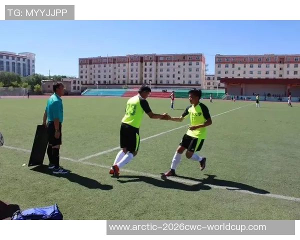 男生足球内裤的选择与搭配技巧让你在场上尽显风采与舒适感